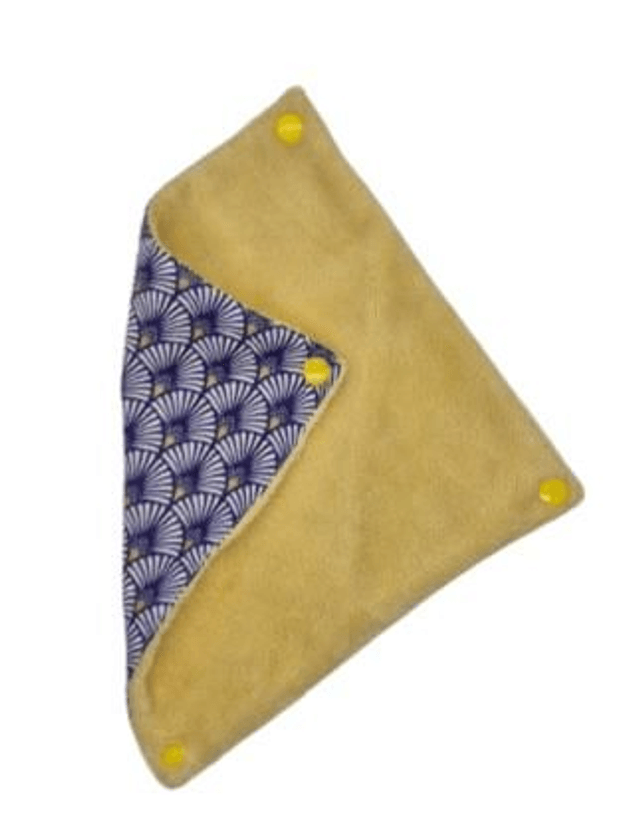 Rouleau d’essuie-tout réutilisable en coton et tissu bambou - Motif Géométrique bleu et moutarde 10 carrés